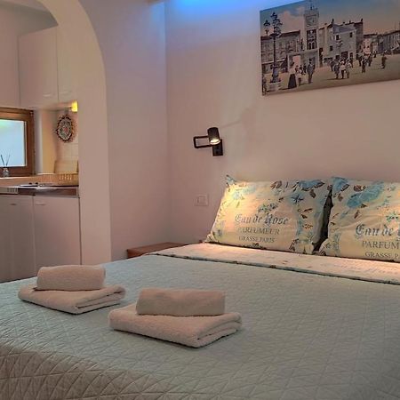Apartments Kiwi Ровінь Екстер'єр фото
