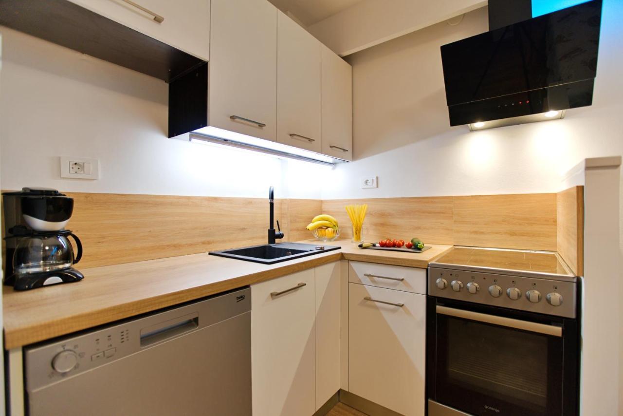 Apartments Kiwi Ровінь Екстер'єр фото