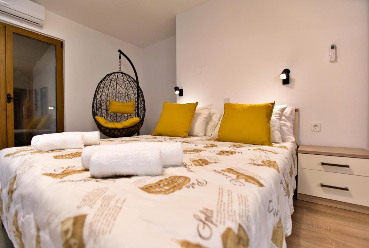 Apartments Kiwi Ровінь Екстер'єр фото