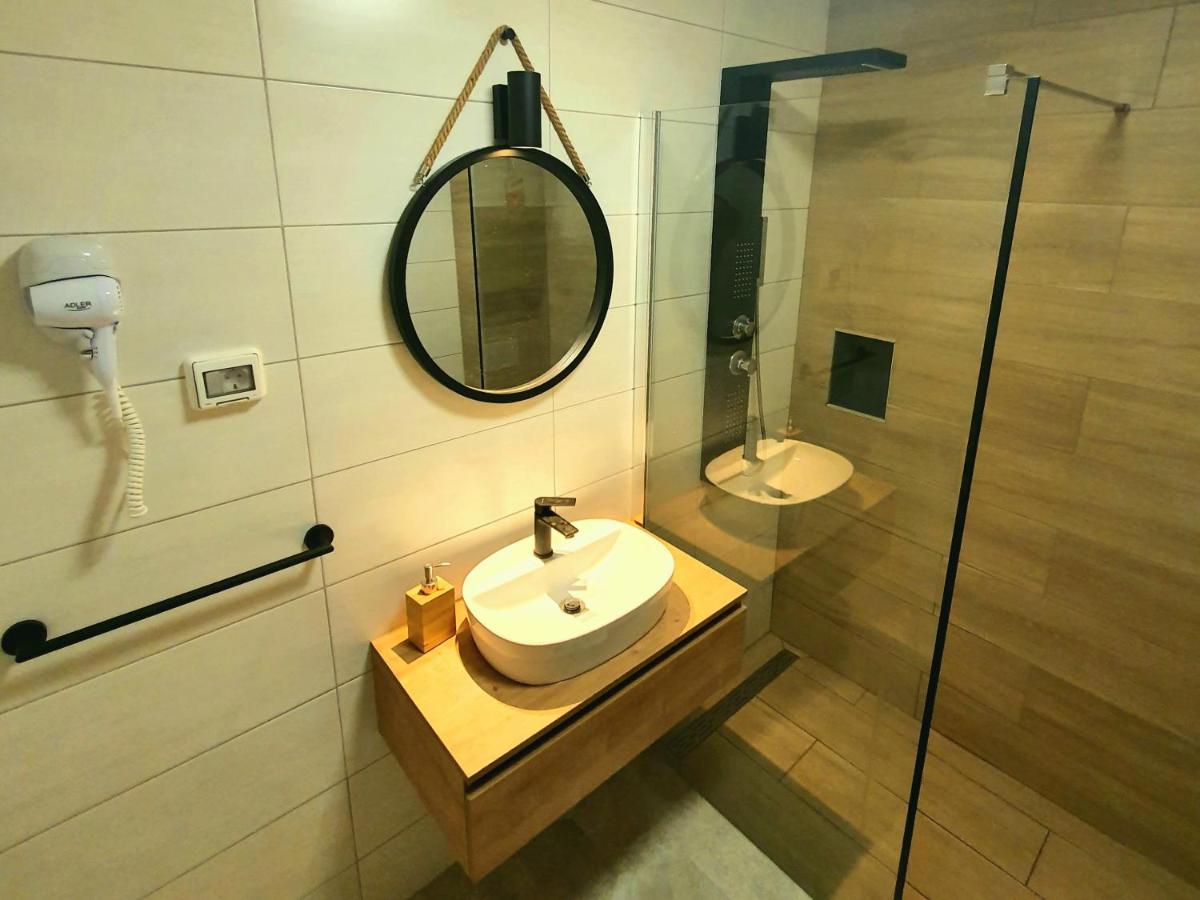 Apartments Kiwi Ровінь Екстер'єр фото