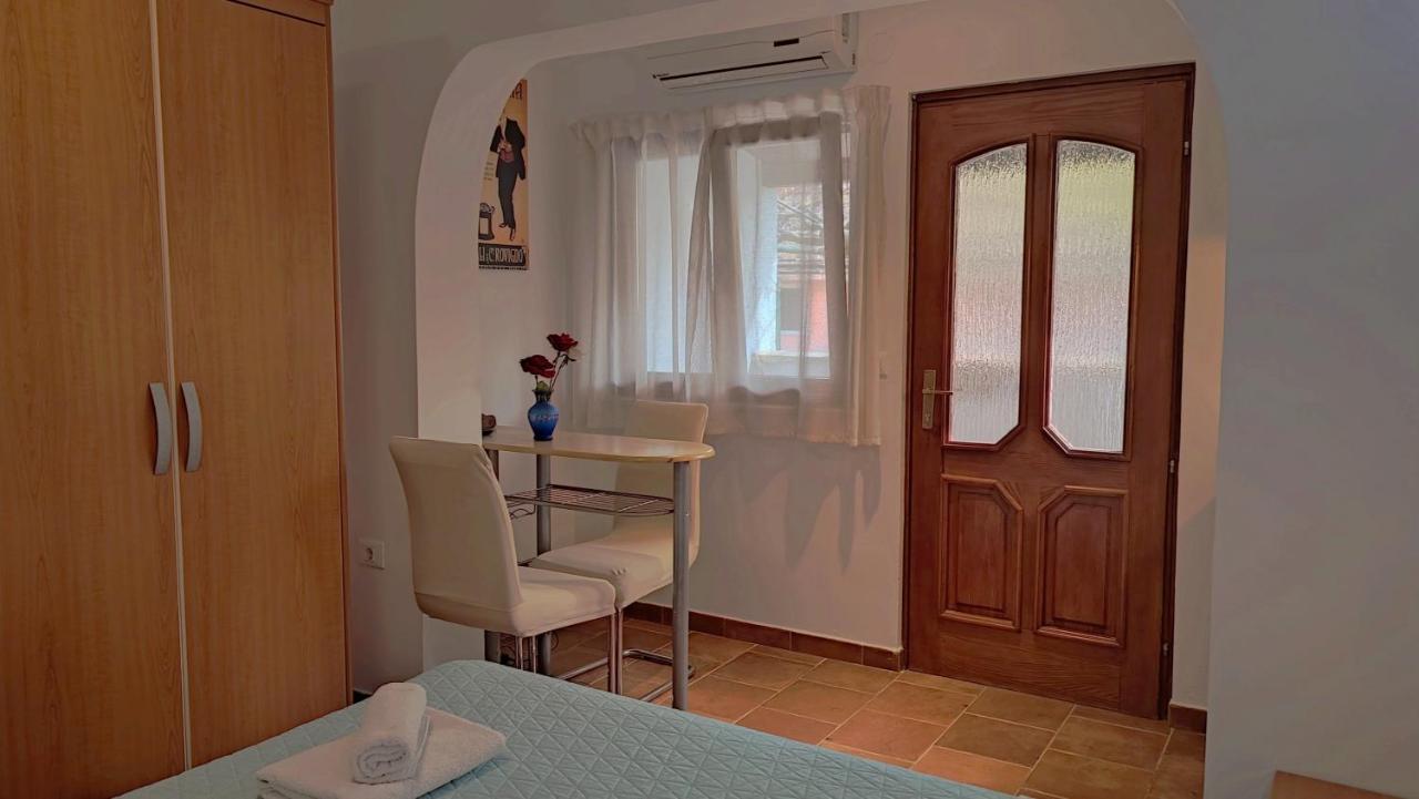 Apartments Kiwi Ровінь Екстер'єр фото