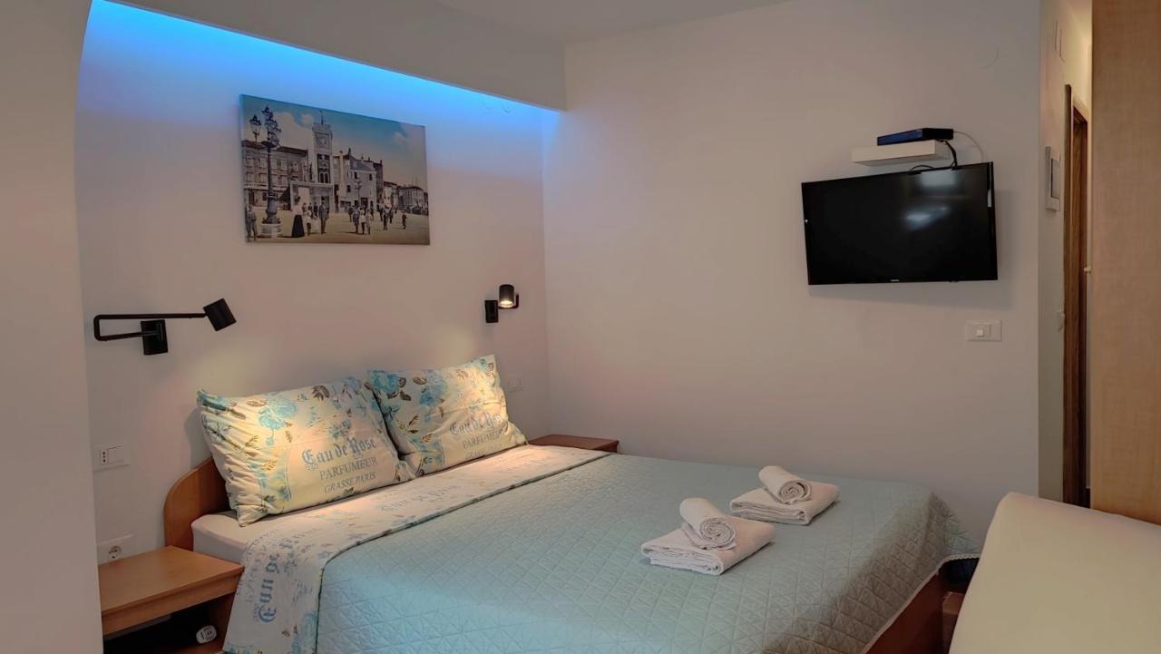 Apartments Kiwi Ровінь Екстер'єр фото